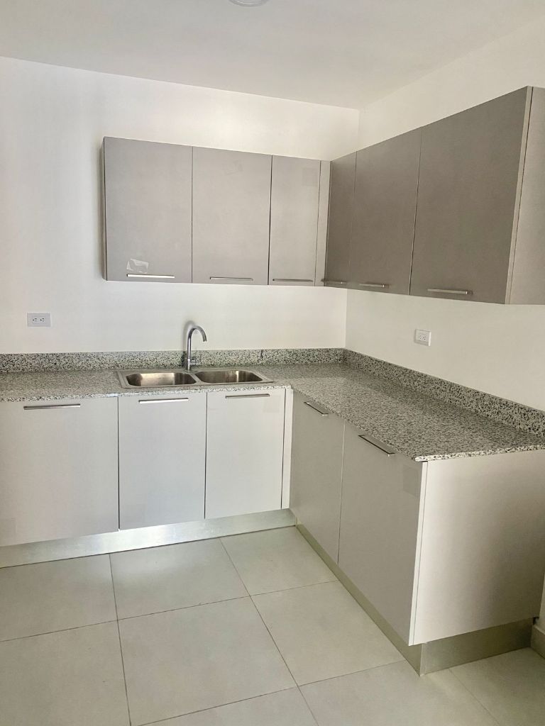 Apartamento nuevo con terraza de 75 mt2 en Viejo Arroyo Hondo en venta