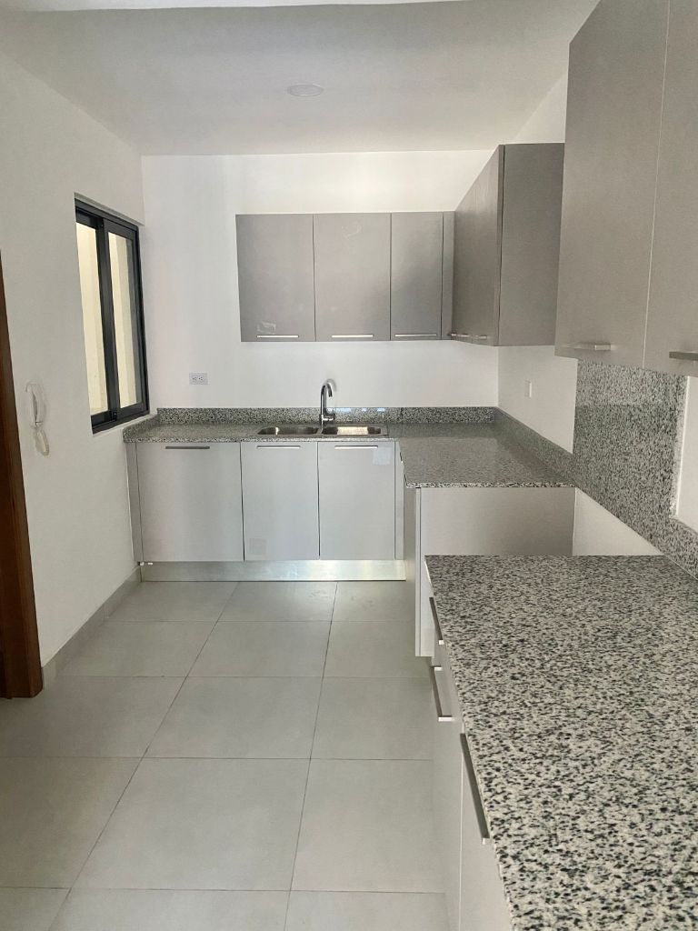 Apartamento nuevo con terraza de 75 mt2 en Viejo Arroyo Hondo en venta