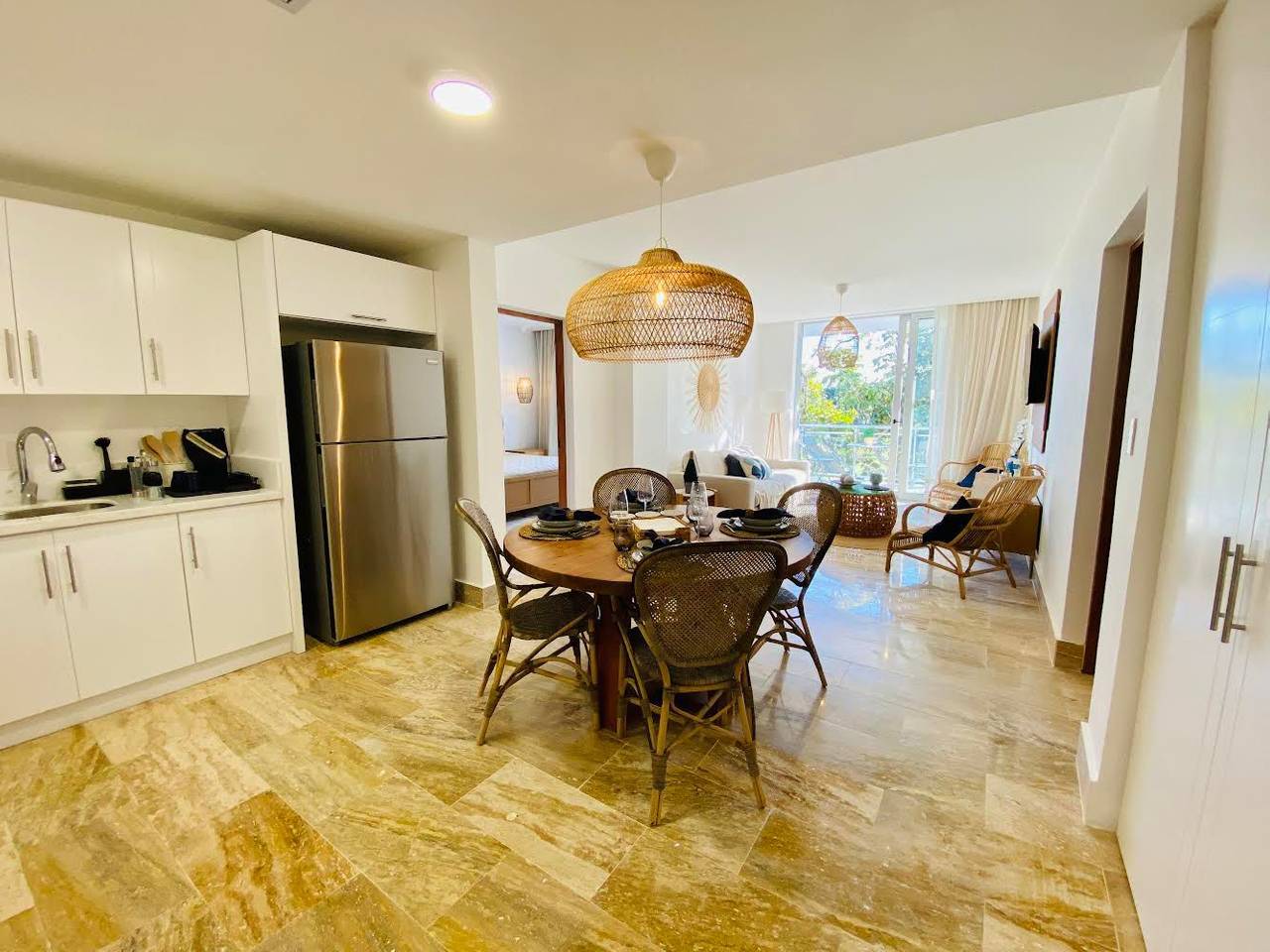 Nuevos Apartamentos de 2 Habitaciones de Venta en Torre frente al Campo de Golf de Playa Dorada!