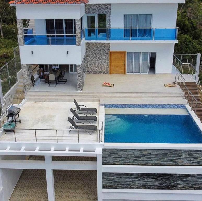 Villa Recién Terminada en Venta en Rio San Juan