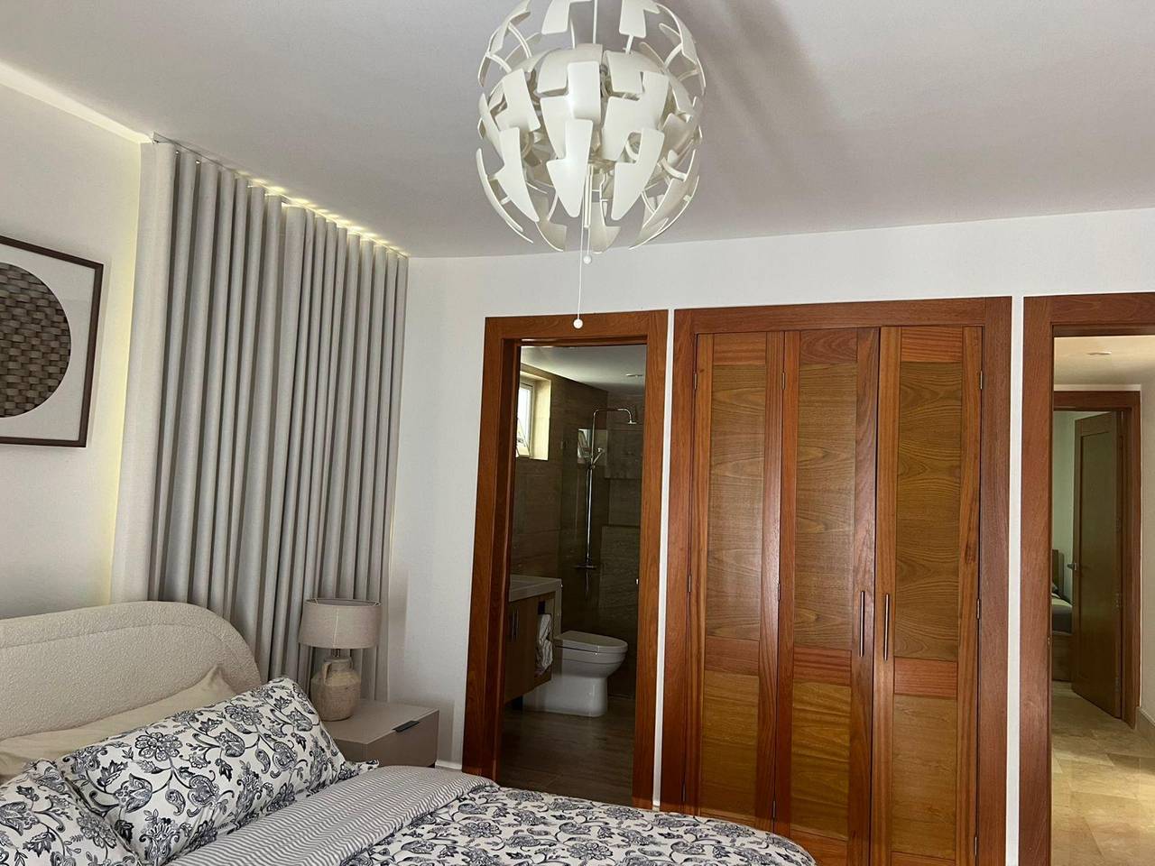 Espectacular apartamento amueblado de 2 habitaciones en Venta, Playa Dorada.