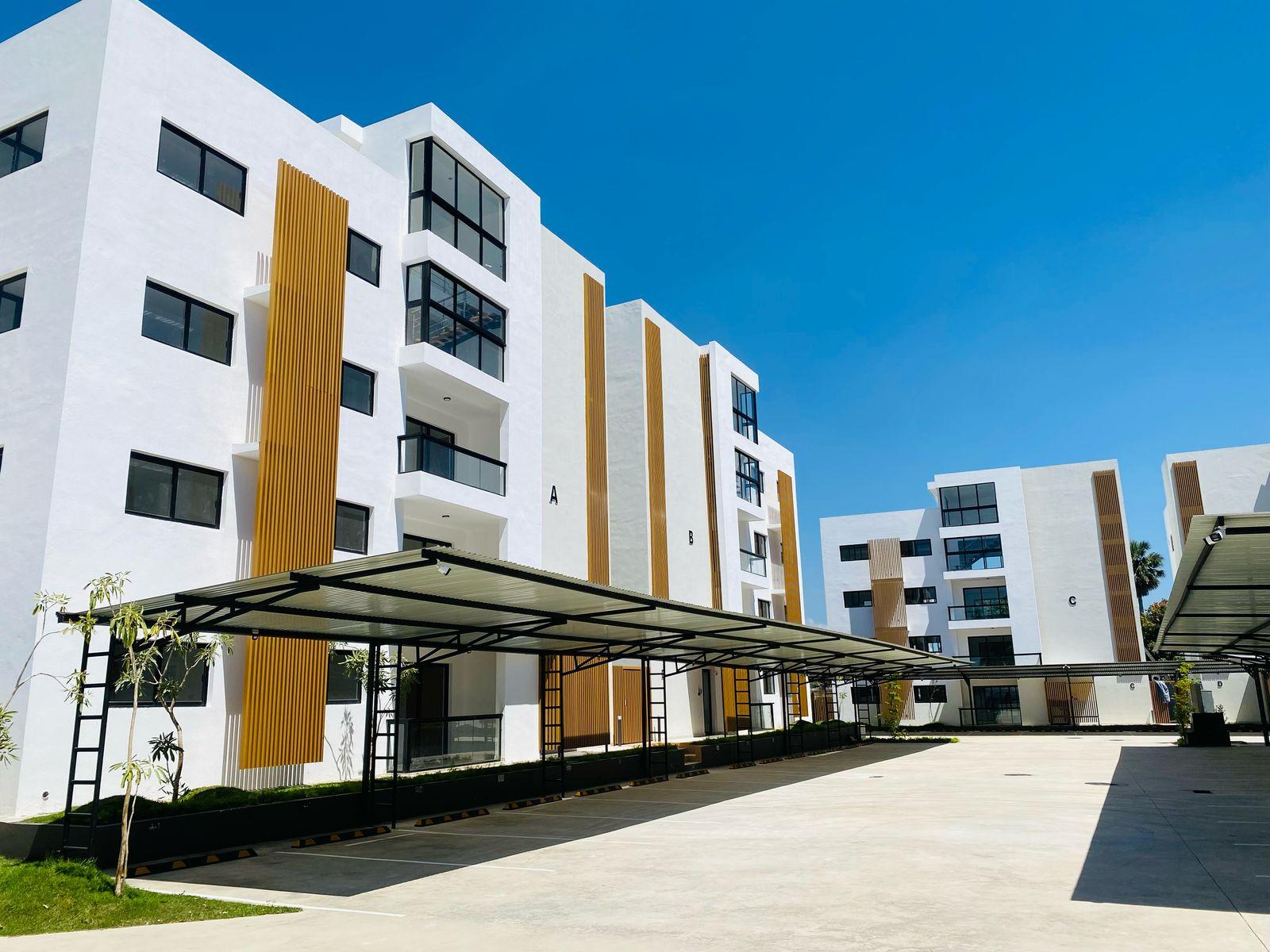Amplios Apartamentos con 3 Habitaciones, Cuarto de Servicio y 2 Parqueos Techados de Venta en El Dorado 2do!