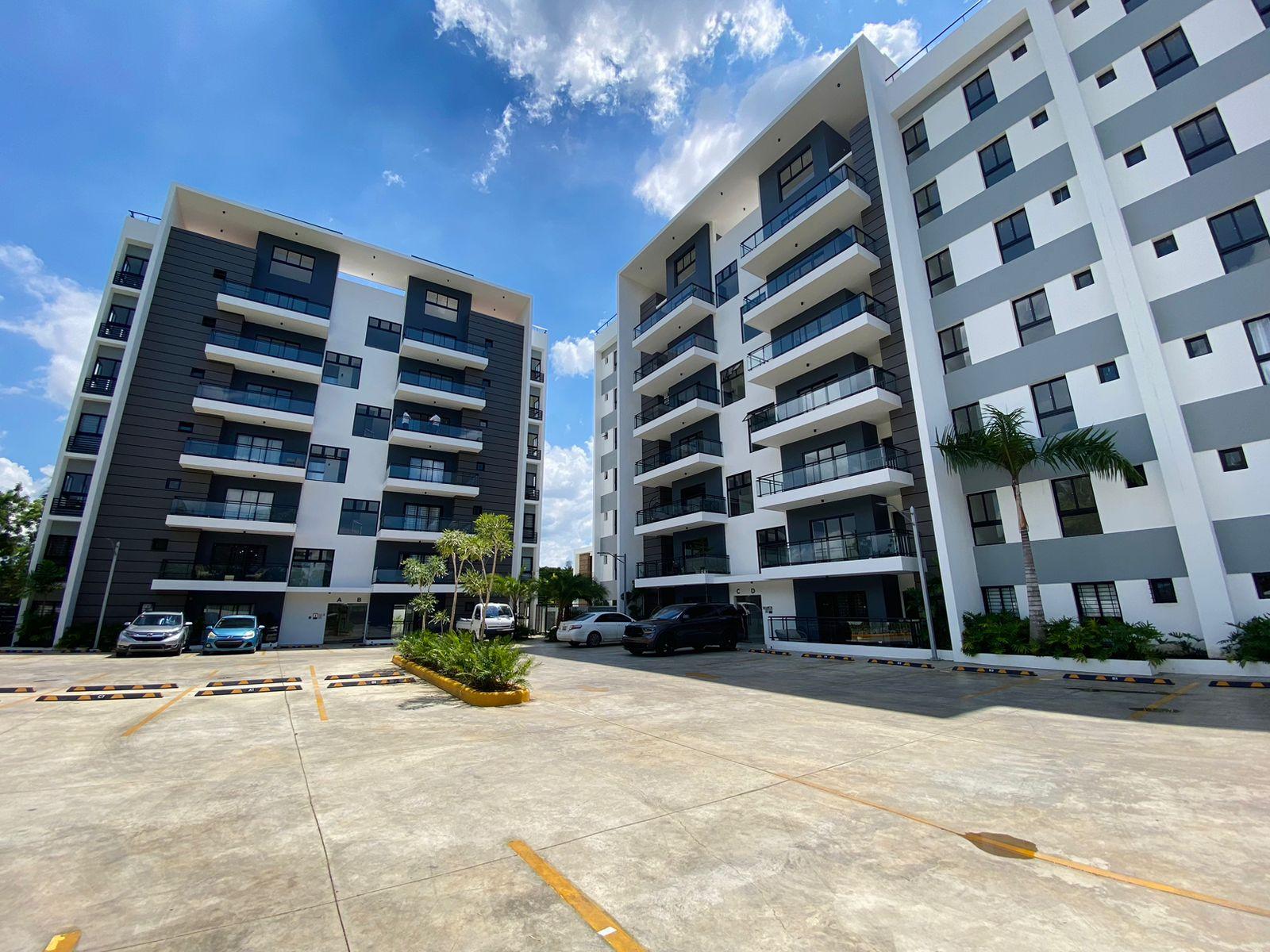Nuevos y Modernos Apartamentos con 3 Habitaciones, Gimnasio y Piscina de Venta próximo a Los Laureles!