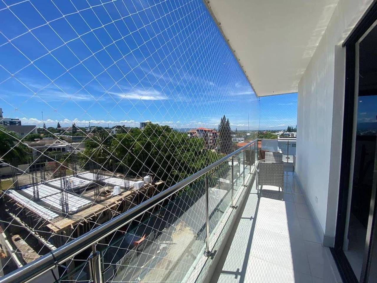 Moderno y Amplio Apartamento en 6to Nivel con 3 Habitaciones y 2 Parqueos de Venta en Cerros de Gurabo!