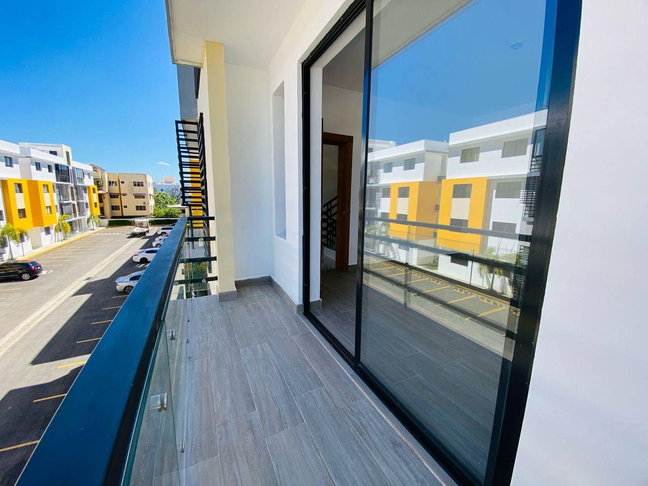 Apartamentos Listos para Estrenar con 3 Habitaciones de Venta en la Carretera Don Pedro!