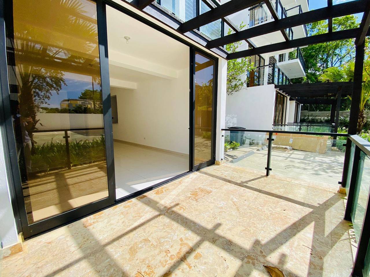 Moderno Apartamento Recién Terminado en Venta en Pleno Malecón de Puerto Plata!