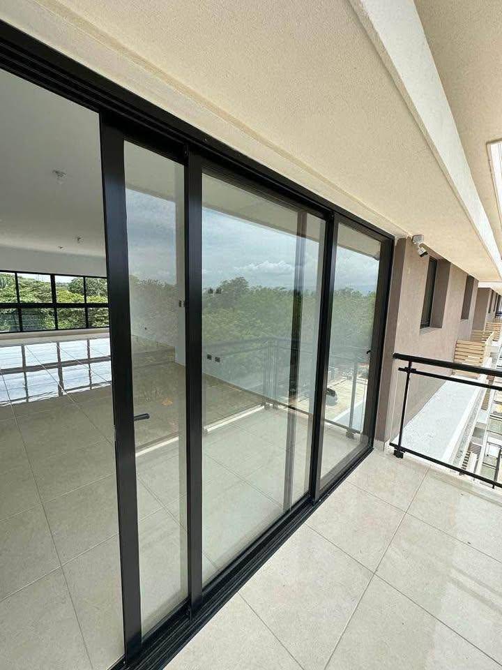 Bello Apartamento en venta en 2do nivel, Avenida Hispanoamericana, Santiago