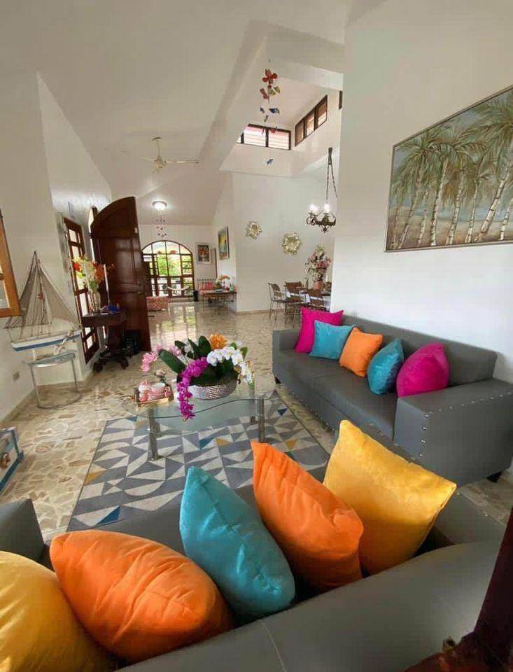 Encantadora Villa de Playa en Venta, en Costambar, Puerto Plata