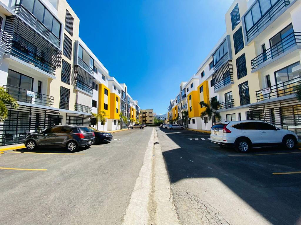 Apartamentos Listos para Estrenar con 3 Habitaciones de Venta en la Carretera Don Pedro!