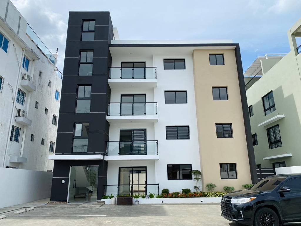 Amplios Apartamentos con 3 Habitaciones y 2 Parqueos Paralelos de Venta en Los Alamos!