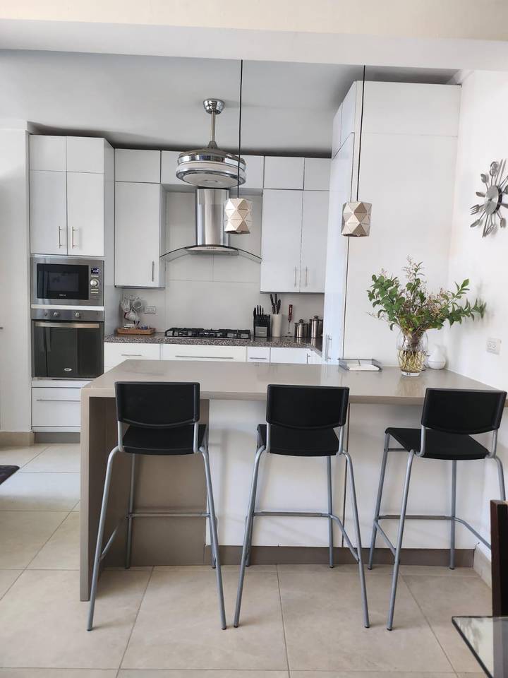 Apartamento en Venta en 1er nivel de 168m² en Ave. J. Pablo Duarte.