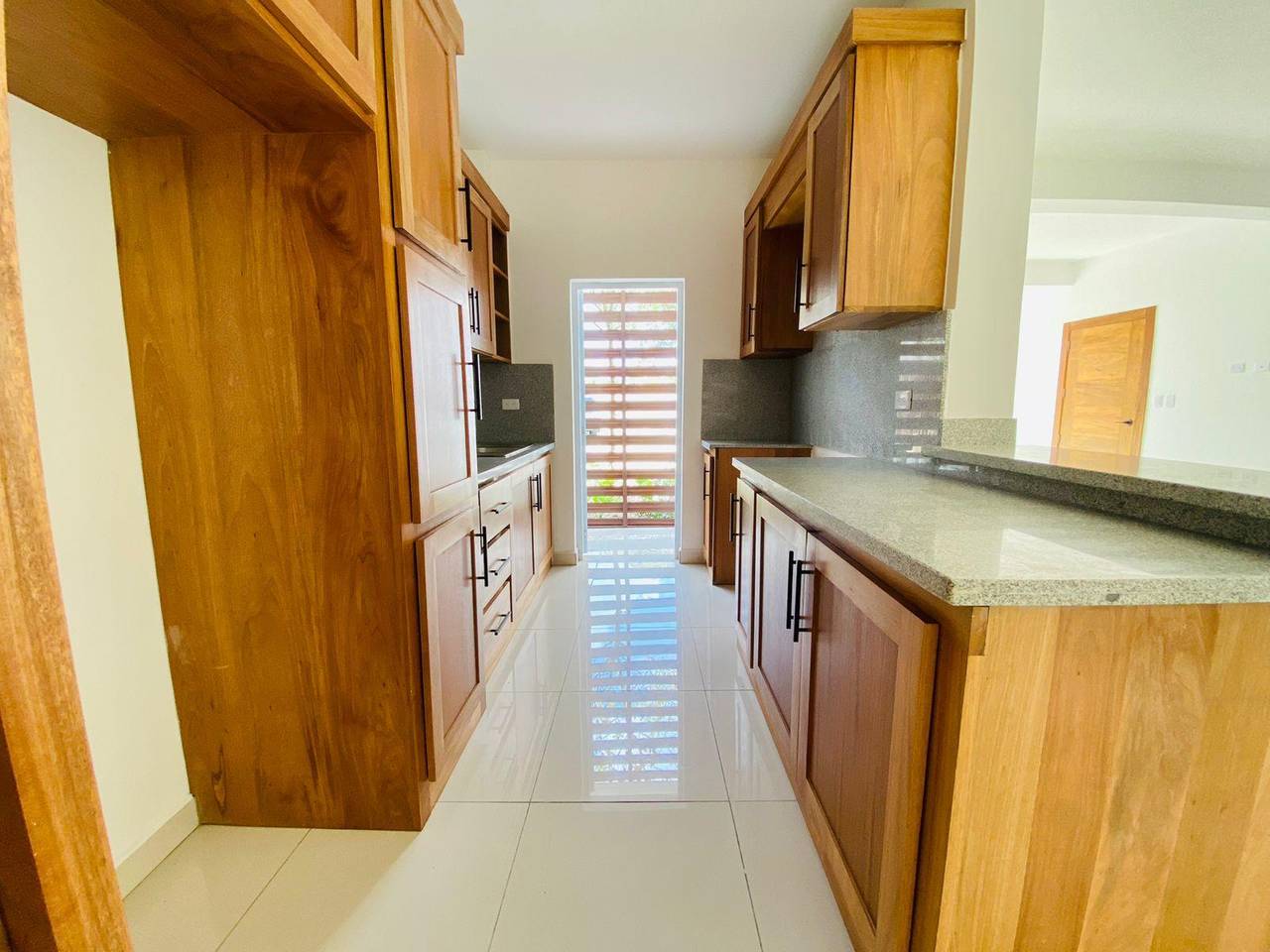 Moderno Apartamento Recién Terminado en Venta en Pleno Malecón de Puerto Plata!