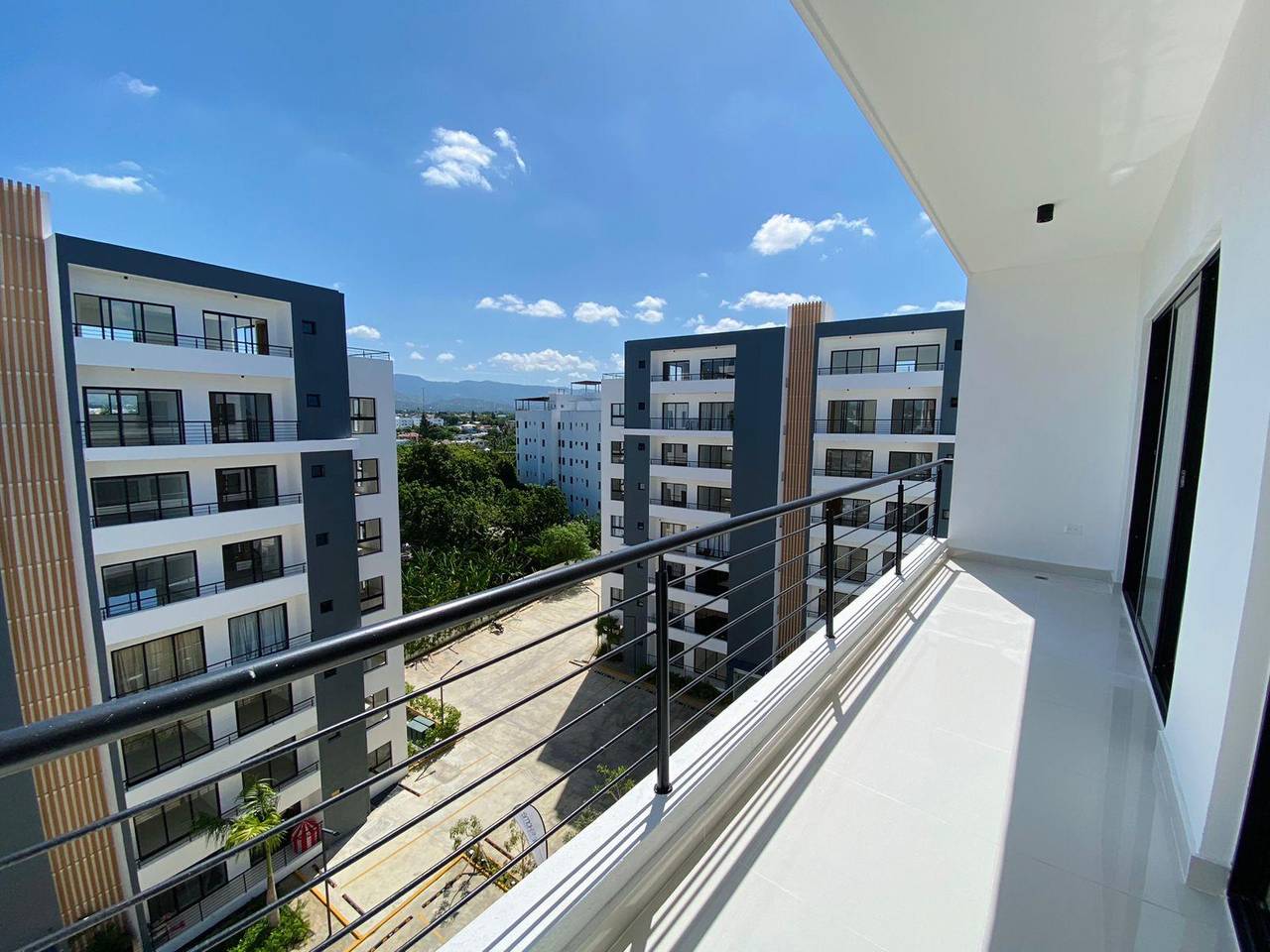 Penthouse Nuevo de 3 Habitaciones con Amplia Terraza Privada, Piscina y Gimnasio Equipado de Venta en Las Damas!