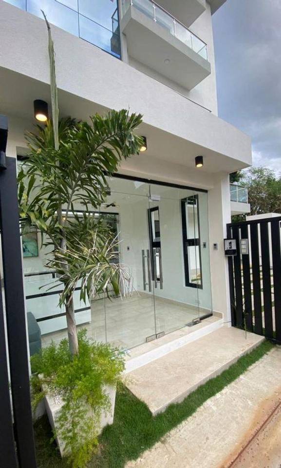 Moderno y Amplio Apartamento en 6to Nivel con 3 Habitaciones y 2 Parqueos de Venta en Cerros de Gurabo!