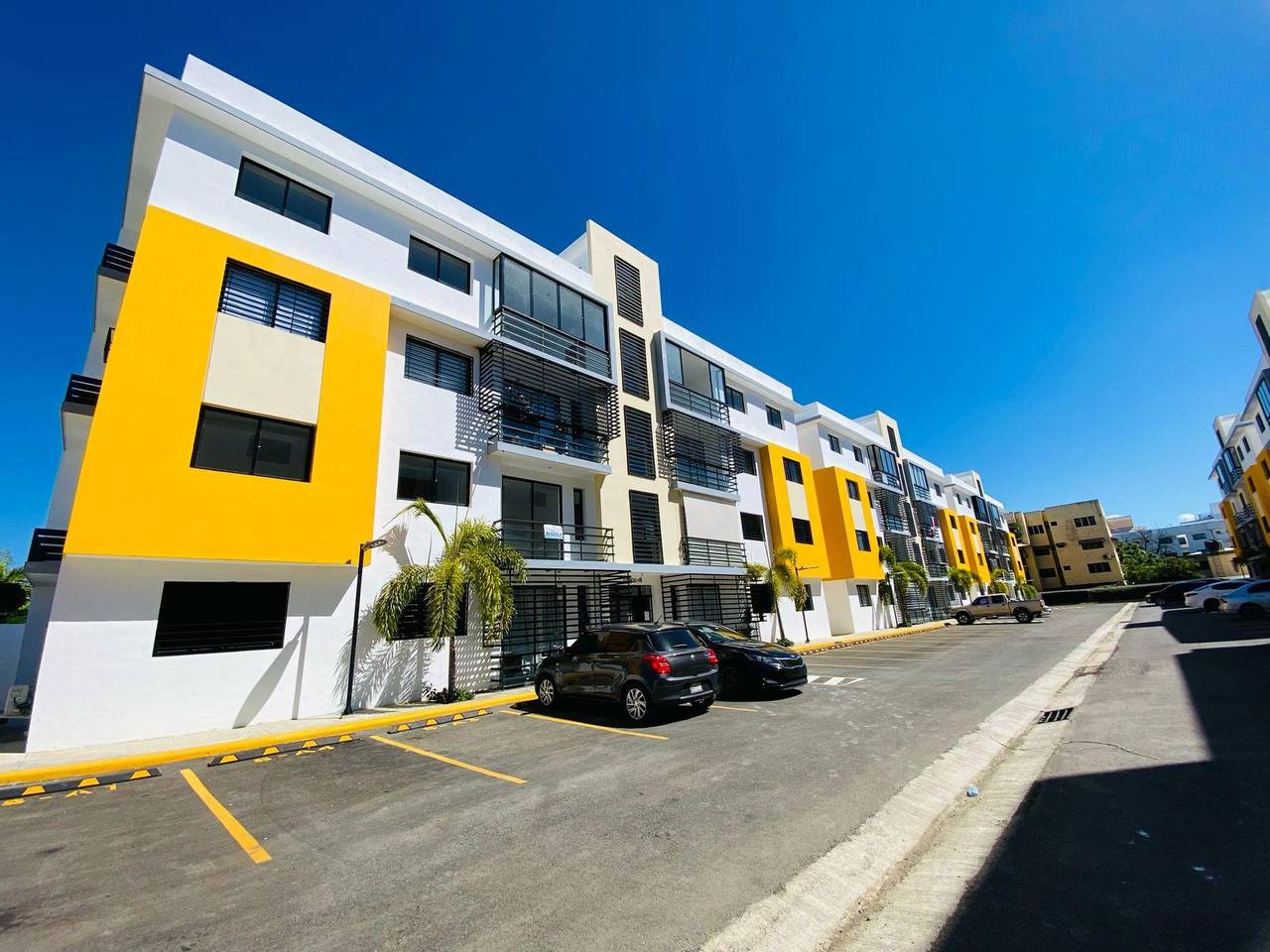Apartamentos Listos para Estrenar con 3 Habitaciones de Venta en la Carretera Don Pedro!