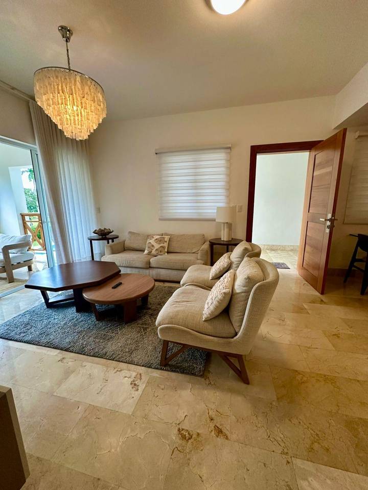 Fantastico apartamento amueblado de 2 habitaciones en Venta, Playa Dorada.