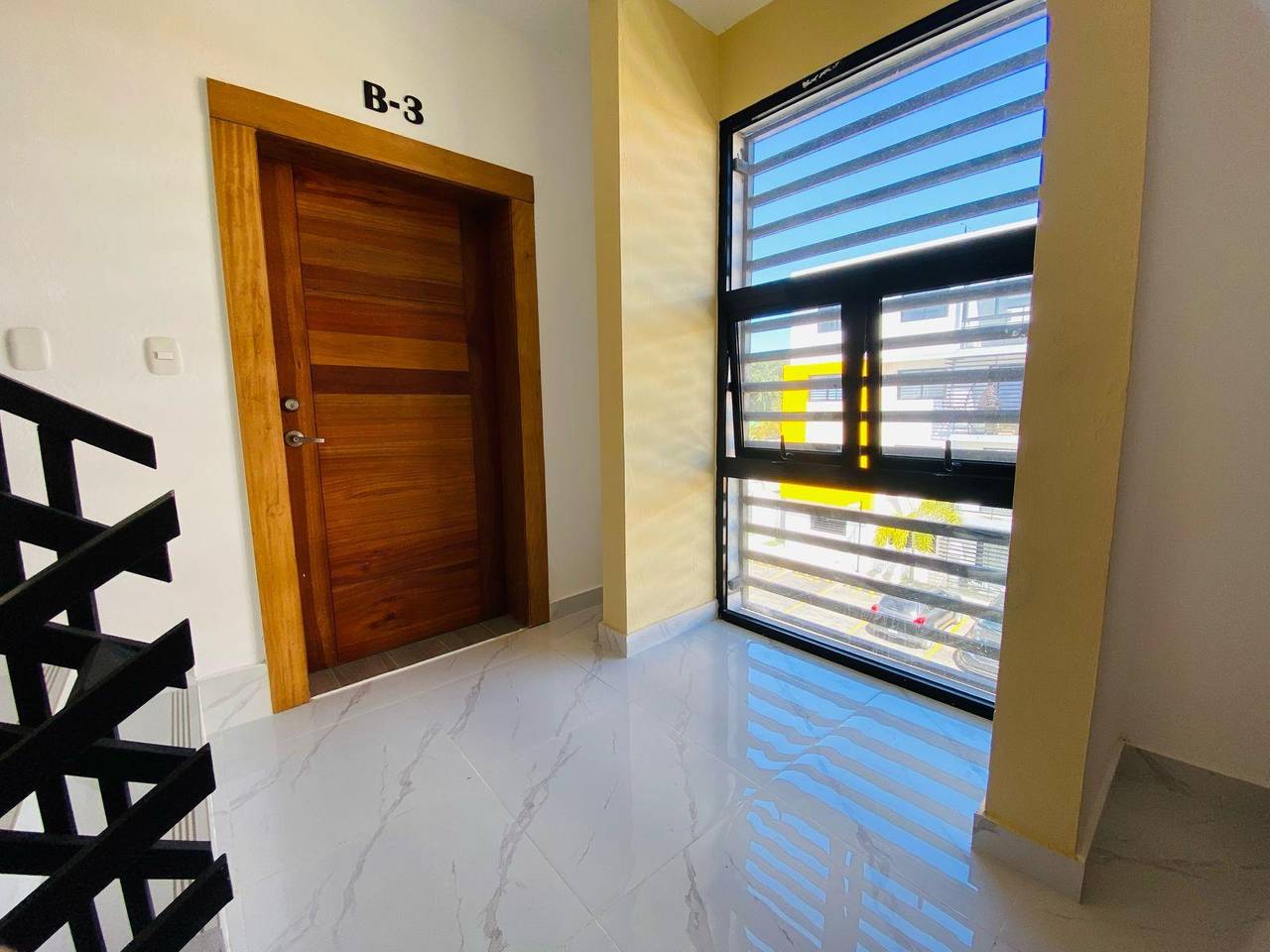 Apartamentos Listos para Estrenar con 3 Habitaciones de Venta en la Carretera Don Pedro!