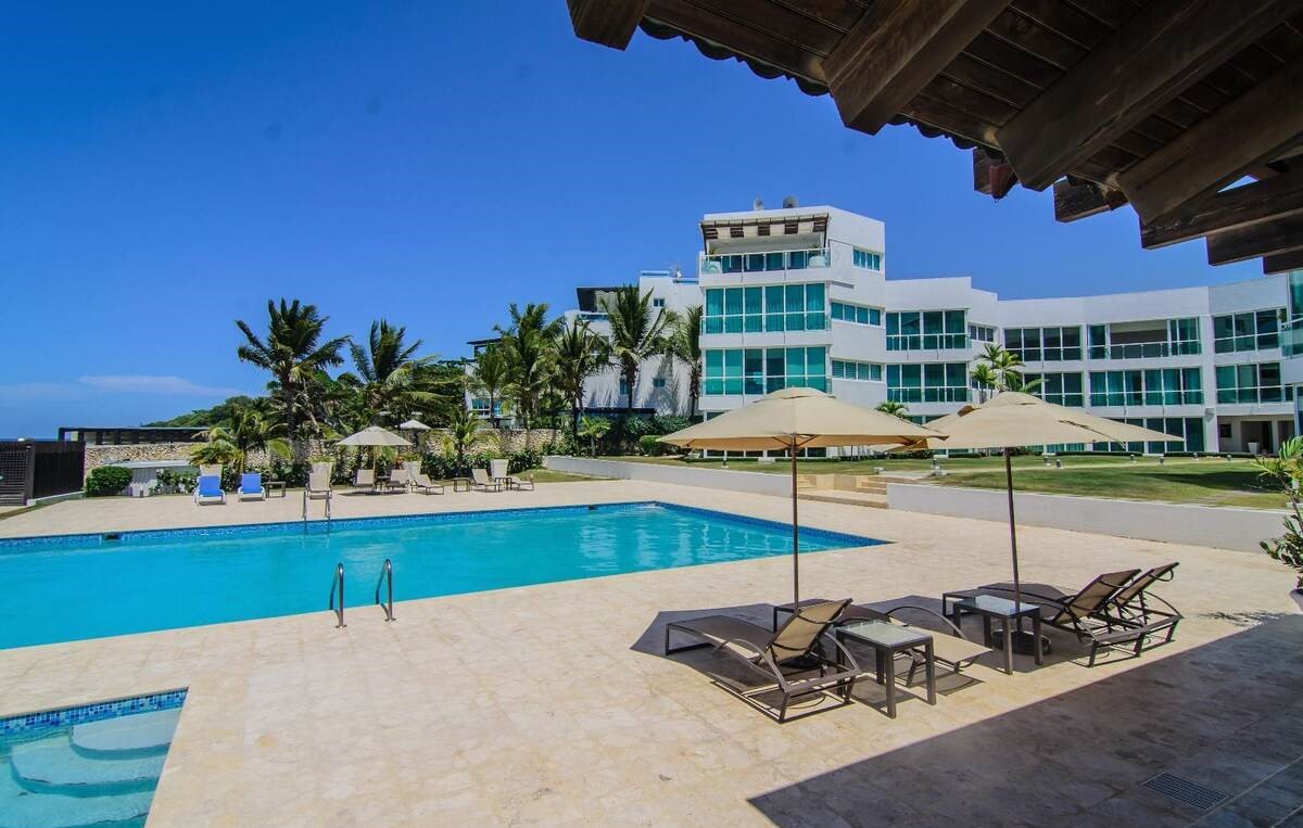 Apartamento Primer Nivel con Vista al Mar de Venta frente a Playa Semi-Privada de Sosúa!