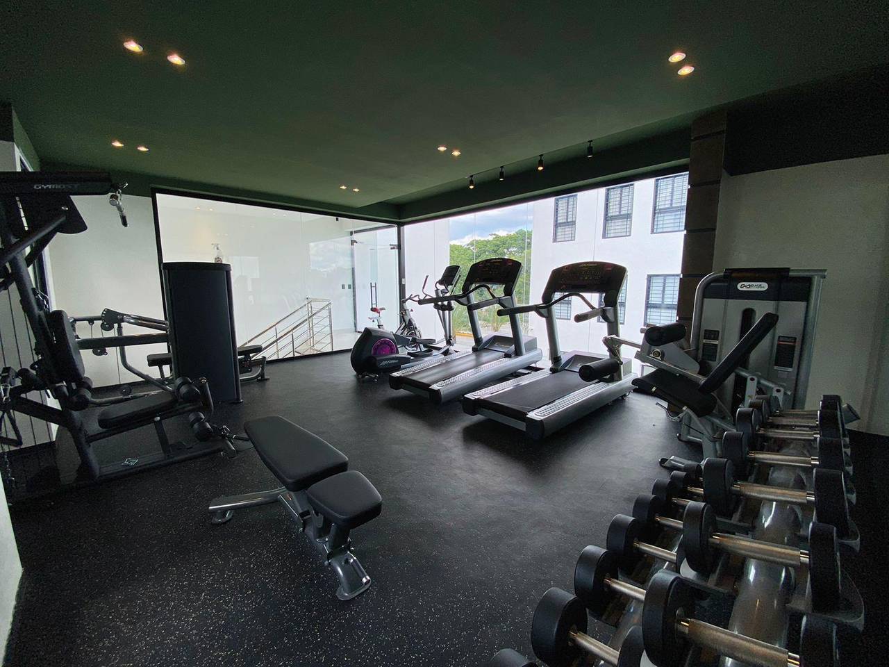 Nuevos y Modernos Apartamentos con 3 Habitaciones, Gimnasio y Piscina de Venta próximo a Los Laureles!