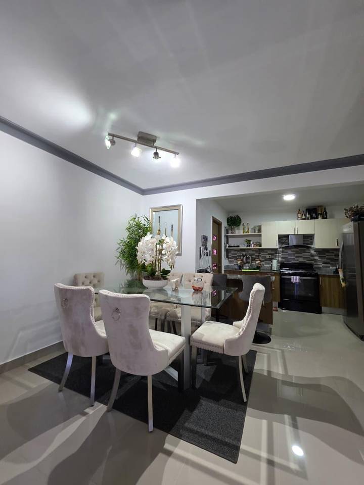 Moderno apartamento en venta, ubicado en la Ave. Hispanoamericana, Santiago de los Caballeros.