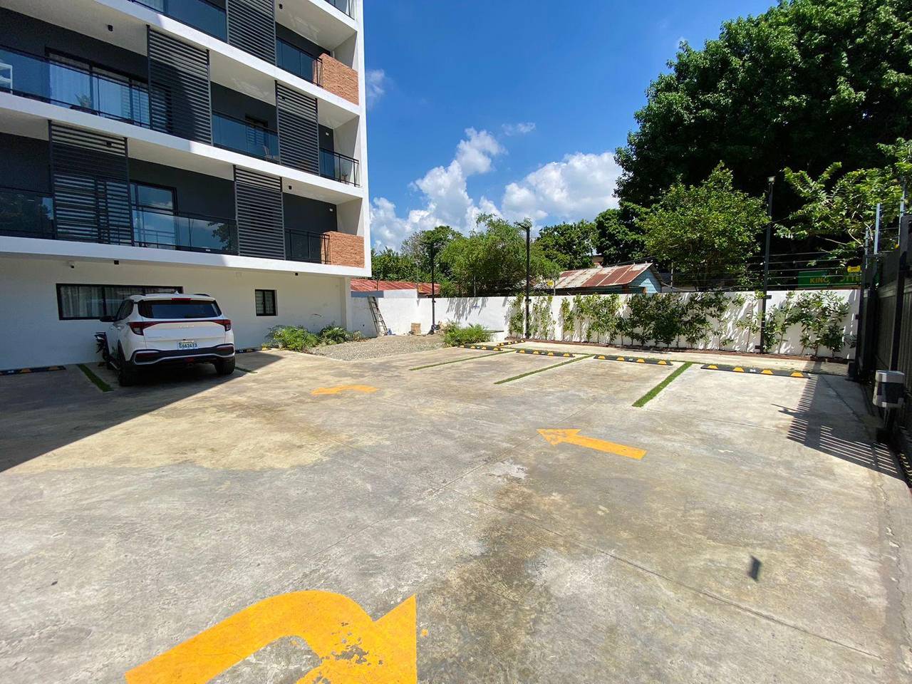 Modernos Apartamentos de 3 Habitaciones con Area Social Amueblada y Gimnasio Equipado de Venta en Los Llanos de Gurabo!