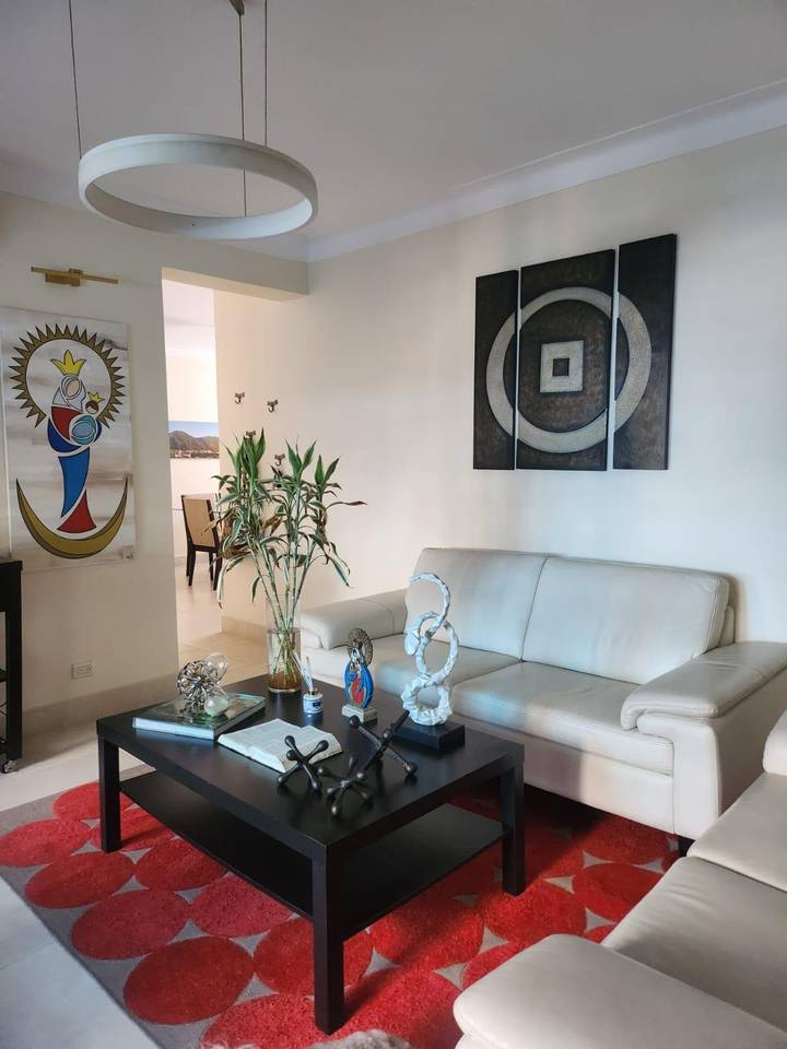 Apartamento en Venta en 1er nivel de 168m² en Ave. J. Pablo Duarte.