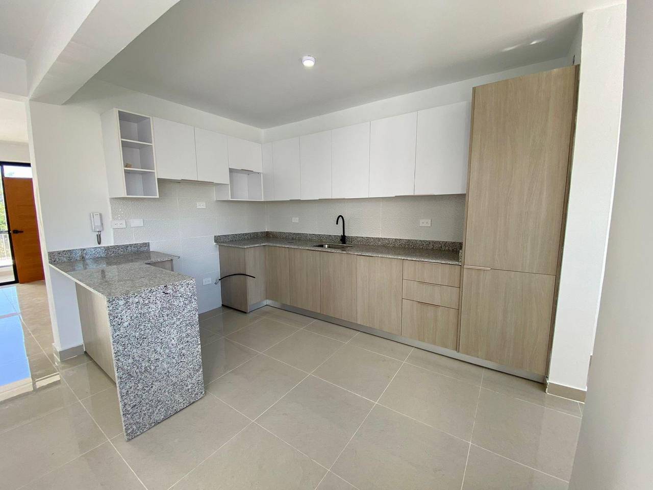 Apartamento a Estrenar en 2do nivel en Venta, Embrujo III, Santiago