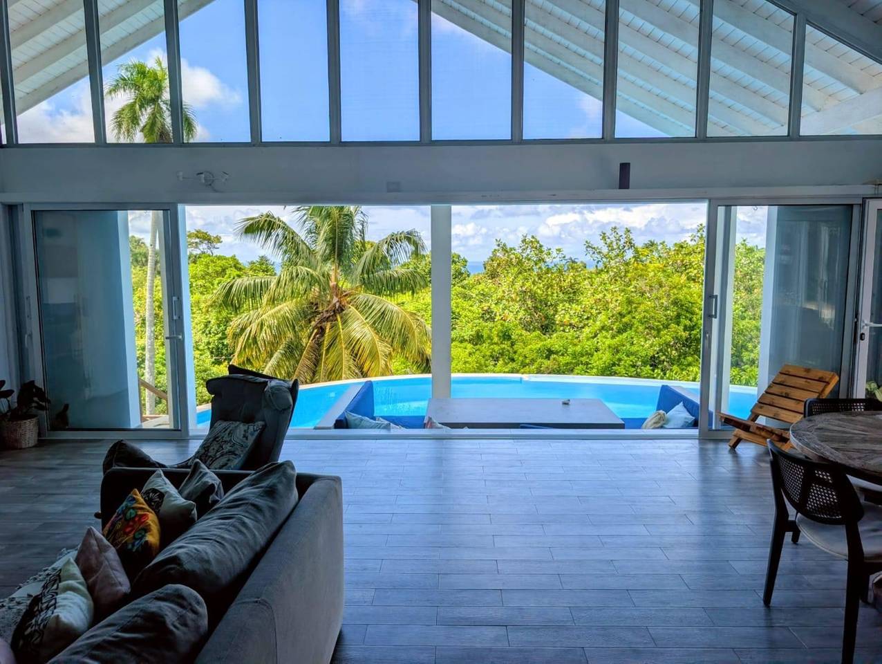 Villa con vista al Mar en Venta en La Catalina, Cabrera.