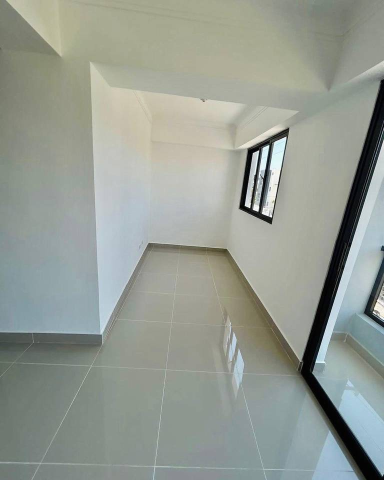 Apartamento Nuevo con 3 Habitaciones y 2 Parqueos Paralelos de Venta en la Urb. Jardines del Sur, Av. Hispanoamericana!