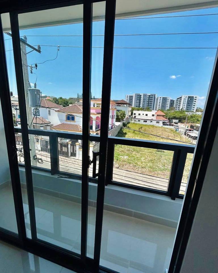 Apartamento Nuevo con 3 Habitaciones y 2 Parqueos Paralelos de Venta en la Urb. Jardines del Sur, Av. Hispanoamericana!