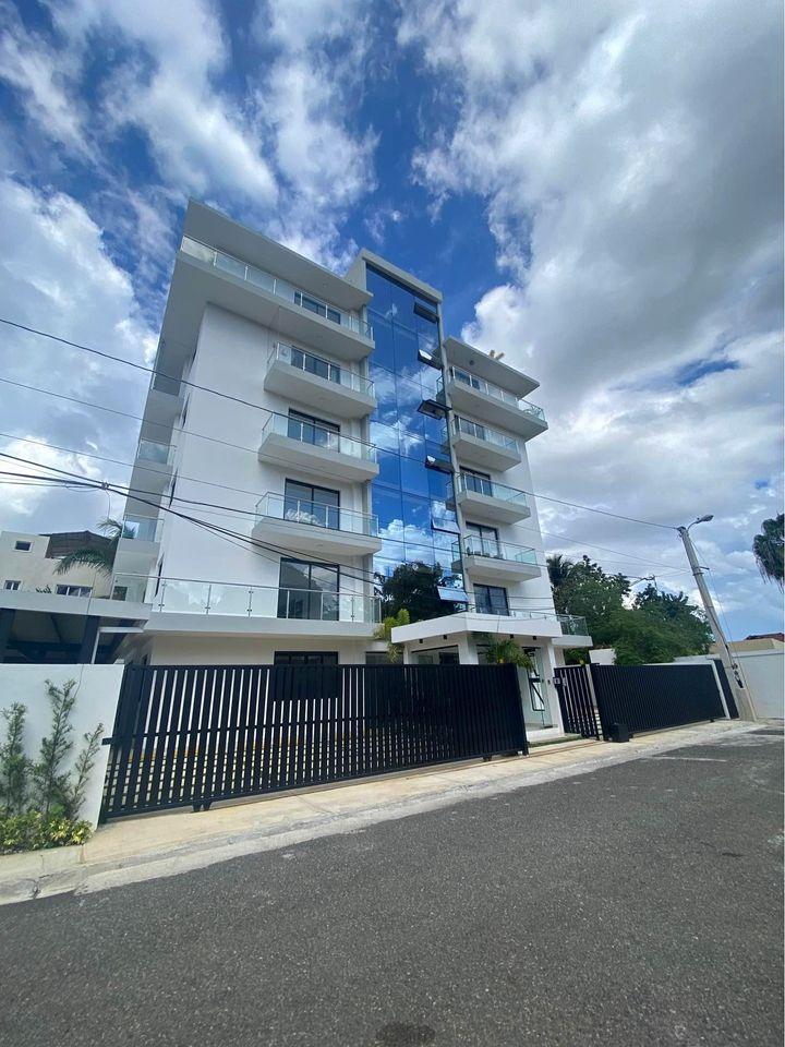 Moderno y Amplio Apartamento en 6to Nivel con 3 Habitaciones y 2 Parqueos de Venta en Cerros de Gurabo!