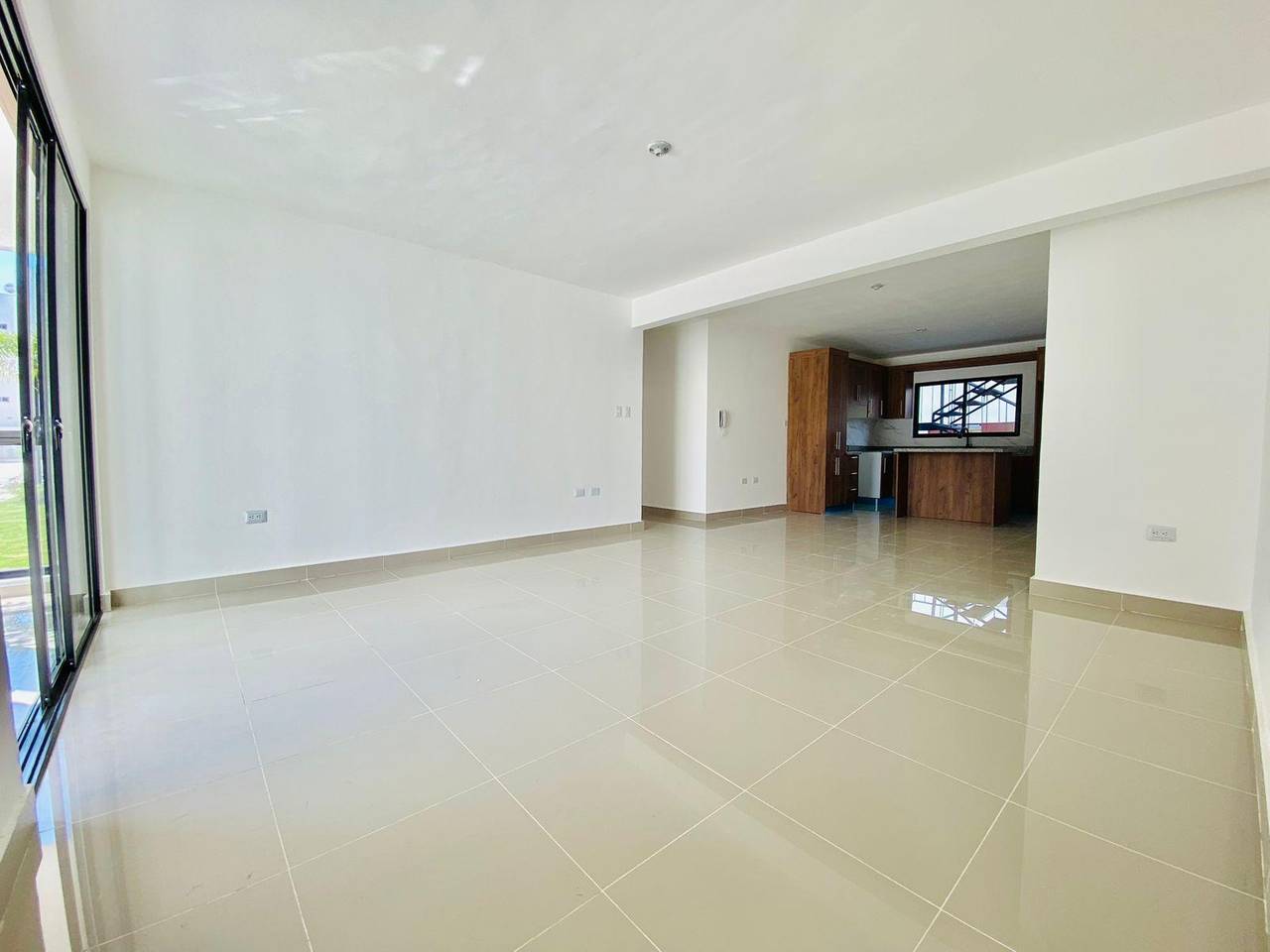 Apartamento en 3er Nivel con 3 Habitaciones, Piscina, Gazebo y Juegos Infantiles de Venta en los Llanos de Gurabo!