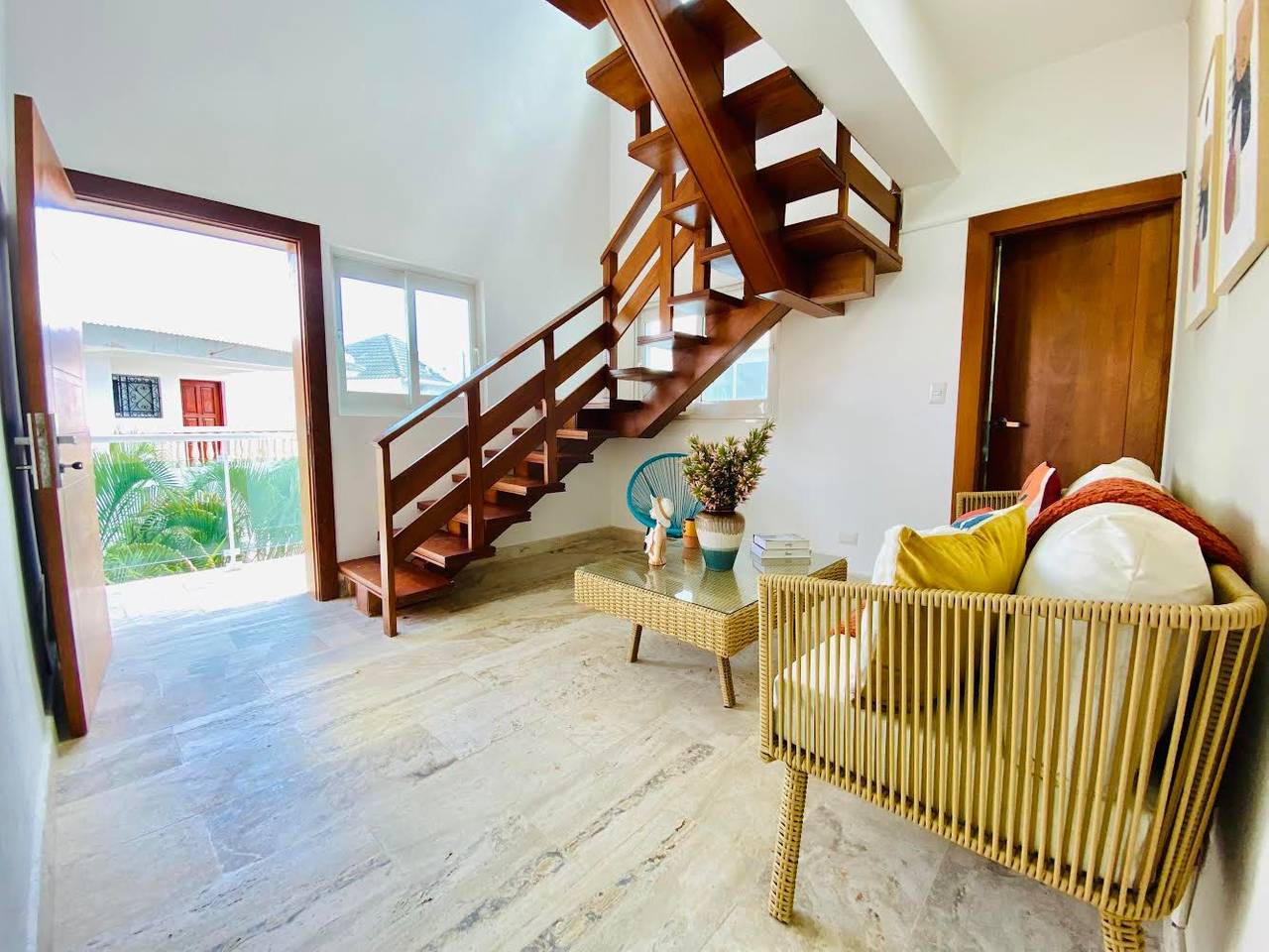 Apartamento tipo Penthouse con 2 Habitaciones y Vista al Mar de Venta frente a Playa de Sosúa!