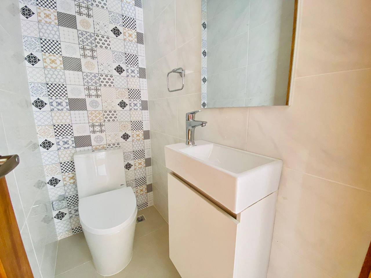 Prácticos y Funcionales Apartamentos de 3 Habitaciones de Venta en el Embrujo 3ero!