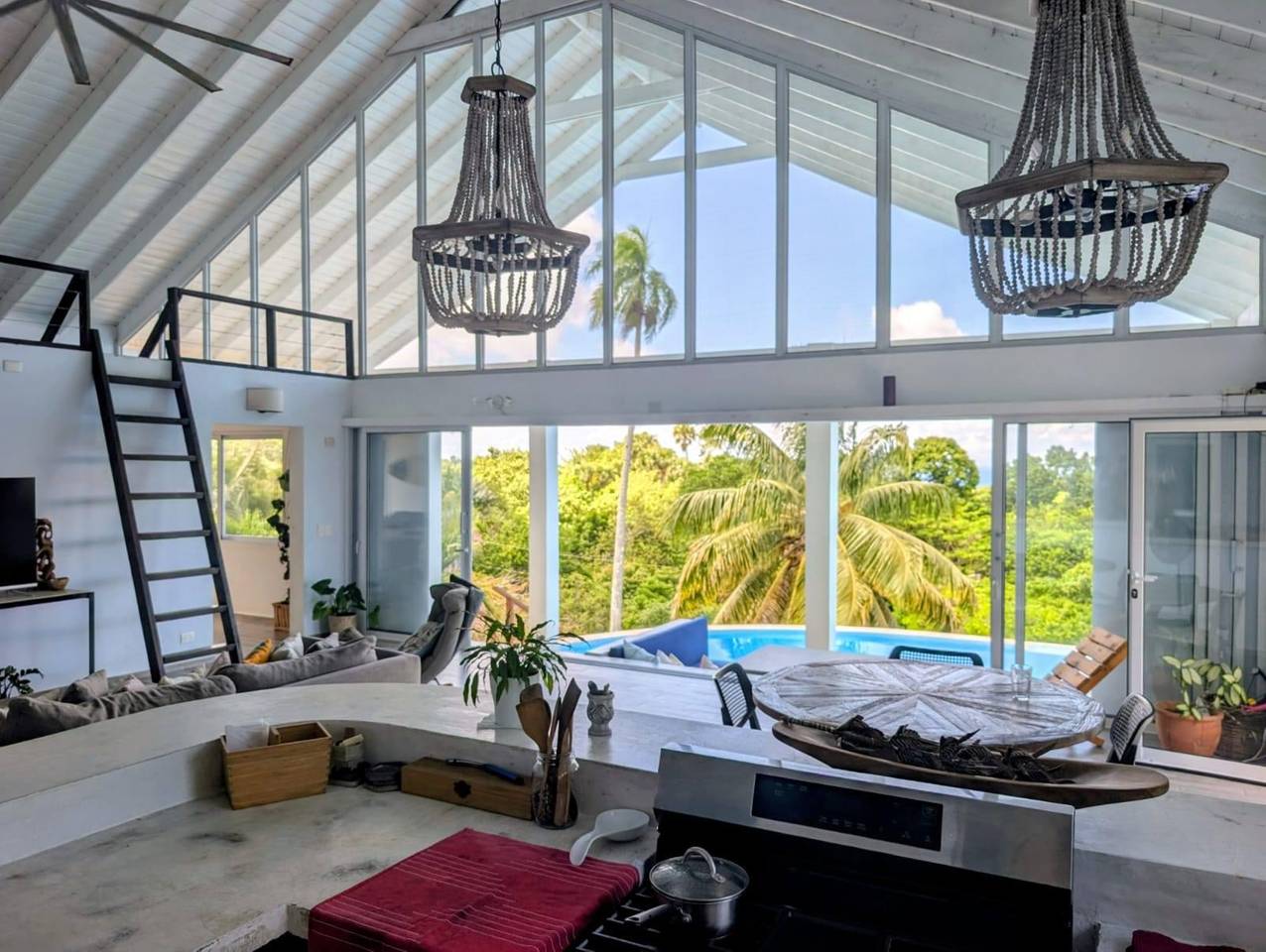 Villa con vista al Mar en Venta en La Catalina, Cabrera.