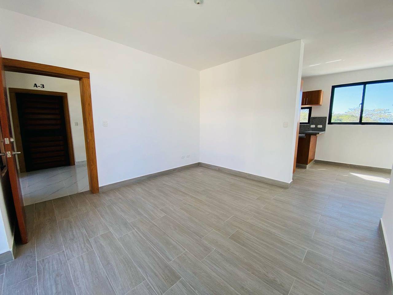 Apartamentos Listos para Estrenar con 3 Habitaciones de Venta en la Carretera Don Pedro!