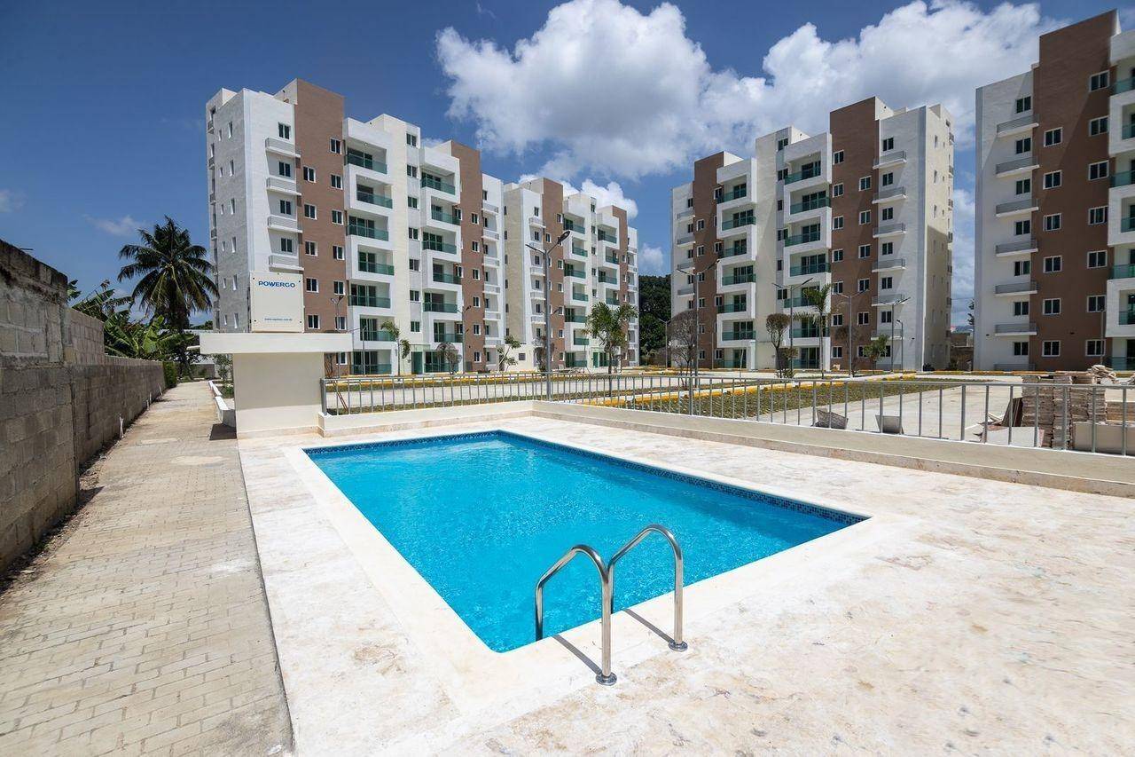 Apartamentos Nuevos con 3 Habitaciones, 2 Parqueos y Piscina de Venta en Licey al Medio!