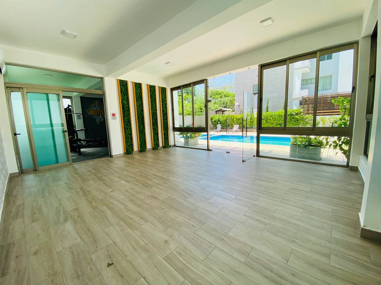 Apartamento Último Piso con 3 Habitaciones, Piscina, Gimnasio y Area Infantil de Venta en Jardines del Este!