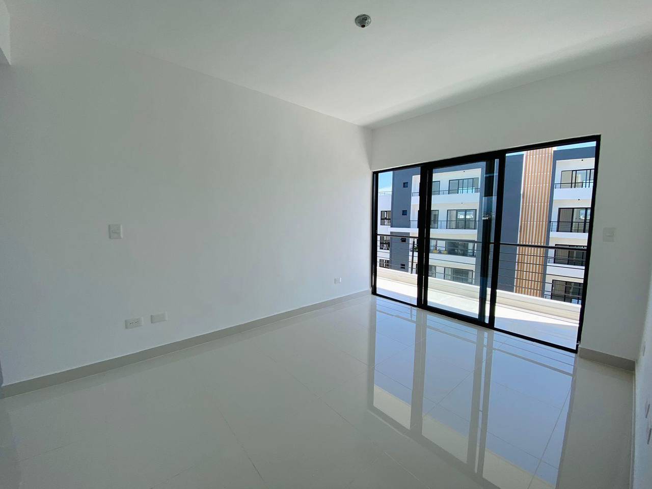 Penthouse Nuevo de 3 Habitaciones con Amplia Terraza Privada, Piscina y Gimnasio Equipado de Venta en Las Damas!