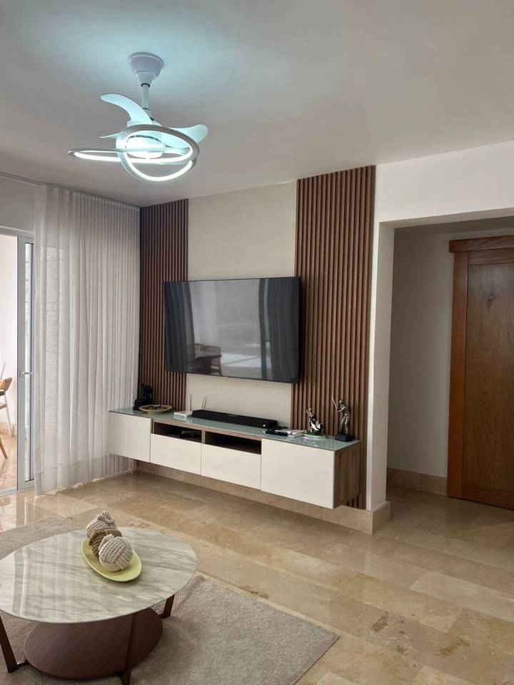 Espectacular apartamento amueblado de 2 habitaciones en Venta, Playa Dorada.