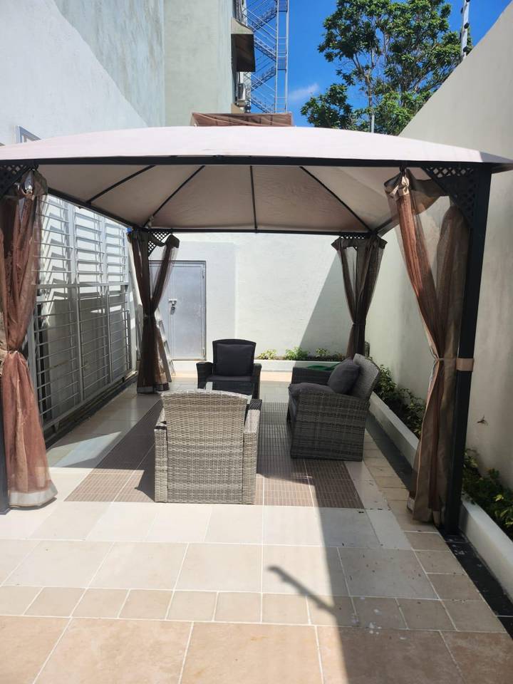 Apartamento en Venta en 1er nivel de 168m² en Ave. J. Pablo Duarte.