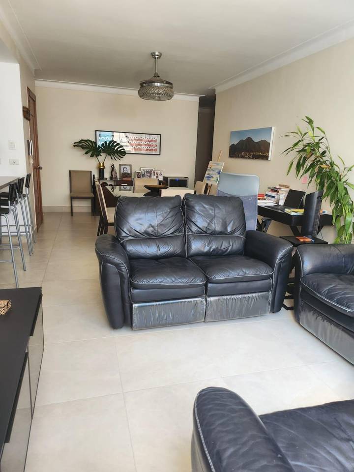Apartamento en Venta en 1er nivel de 168m² en Ave. J. Pablo Duarte.