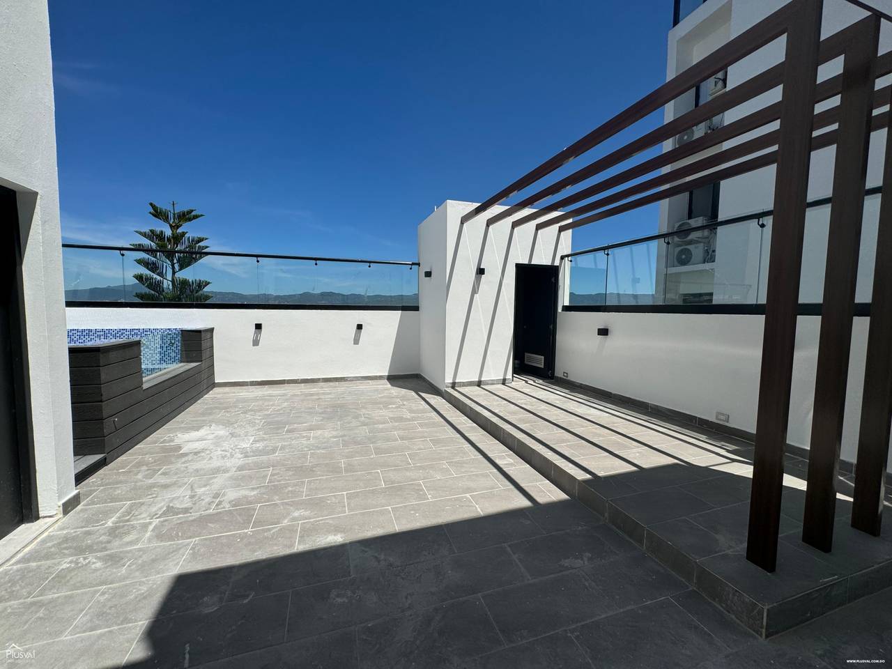Apartamentos Nuevos de 3 Habitaciones con Rooftop, Gimnasio y Jacuzzi de Venta en la Urb. Thomen, Av. Hispanoamericana!