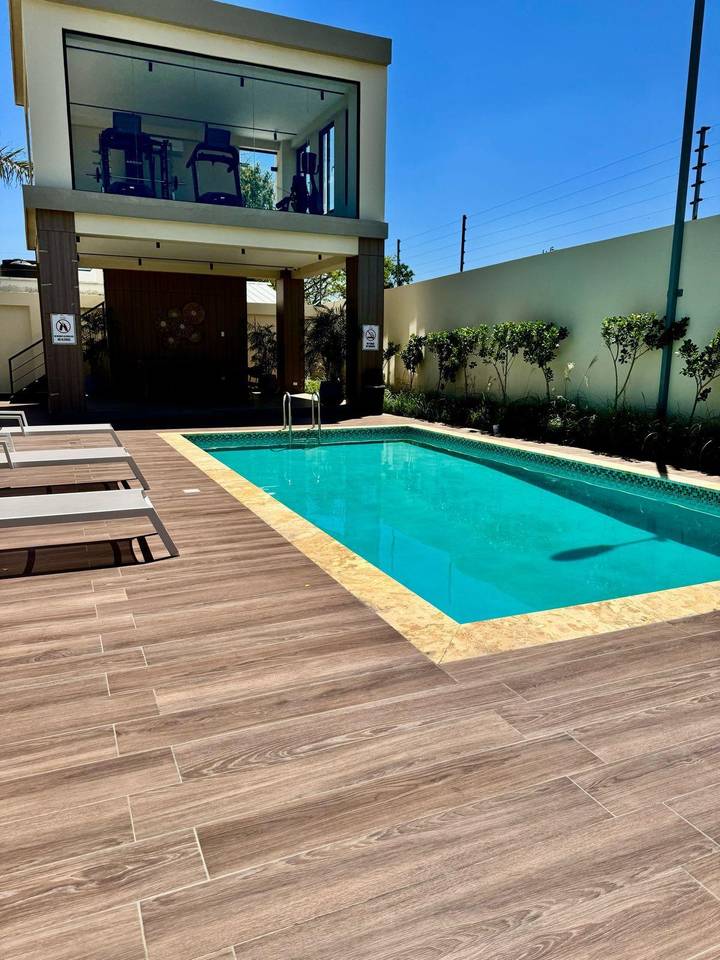Novedoso Apartamento con 3 Habitaciones, Piscina y Gimnasio en la Entrada de Santiago y Próximo al HOMS!