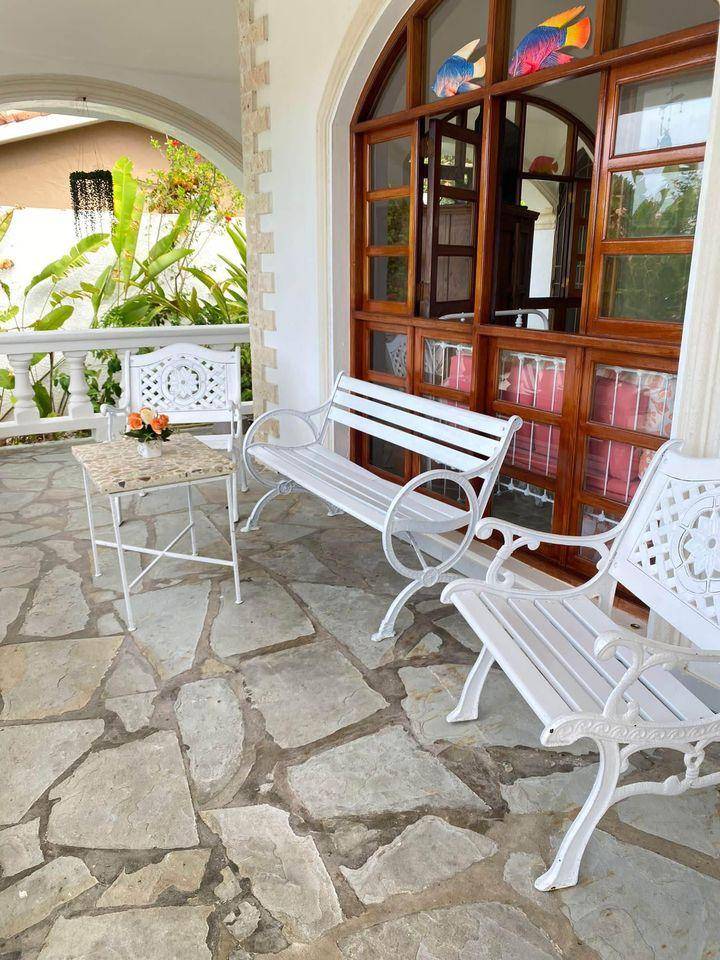 Encantadora Villa de Playa en Venta, en Costambar, Puerto Plata