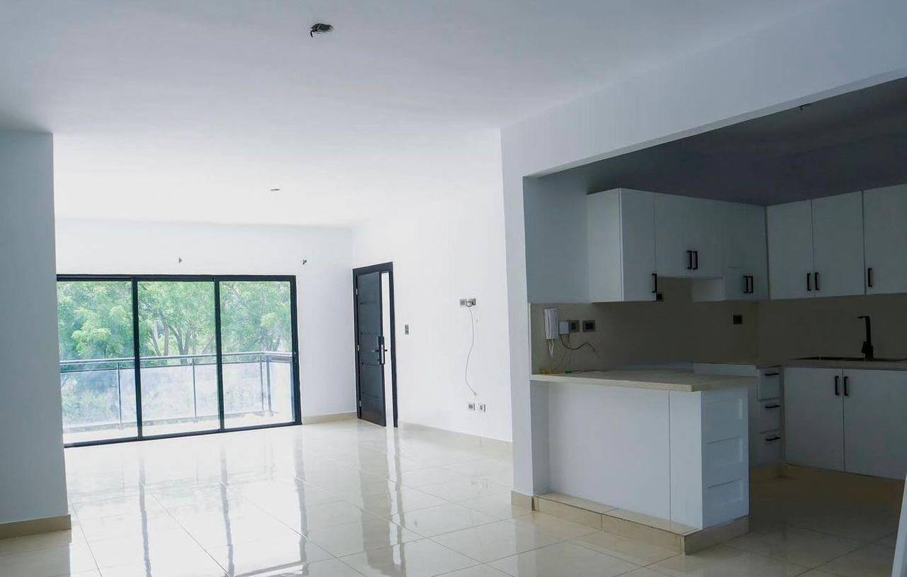 Bello Apartamento en venta en 2do nivel, Avenida Hispanoamericana, Santiago