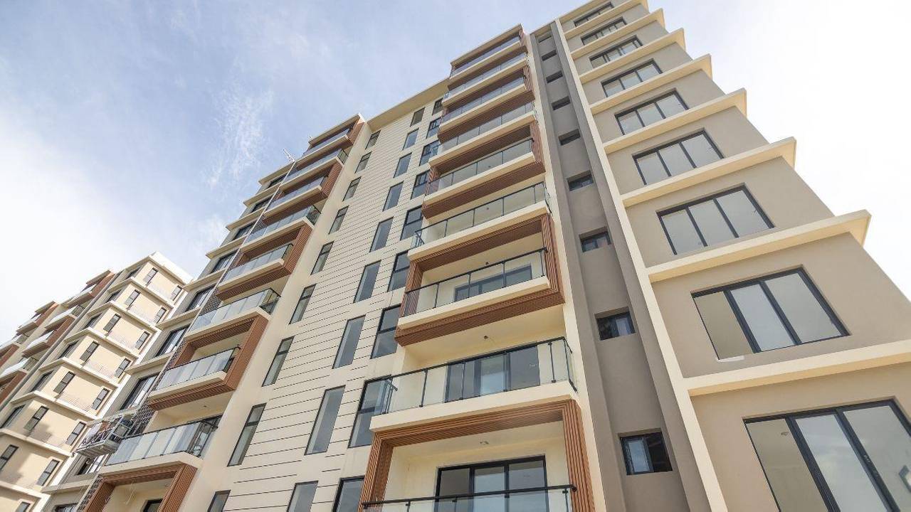 Novedoso Apartamento con 3 Habitaciones, Piscina y Gimnasio en la Entrada de Santiago y Próximo al HOMS!