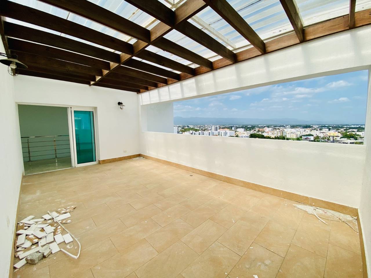 Penthouse de 4 Habitaciones con Terraza Privada, Piscina y 3 Parqueos de Venta en Rincón Largo!