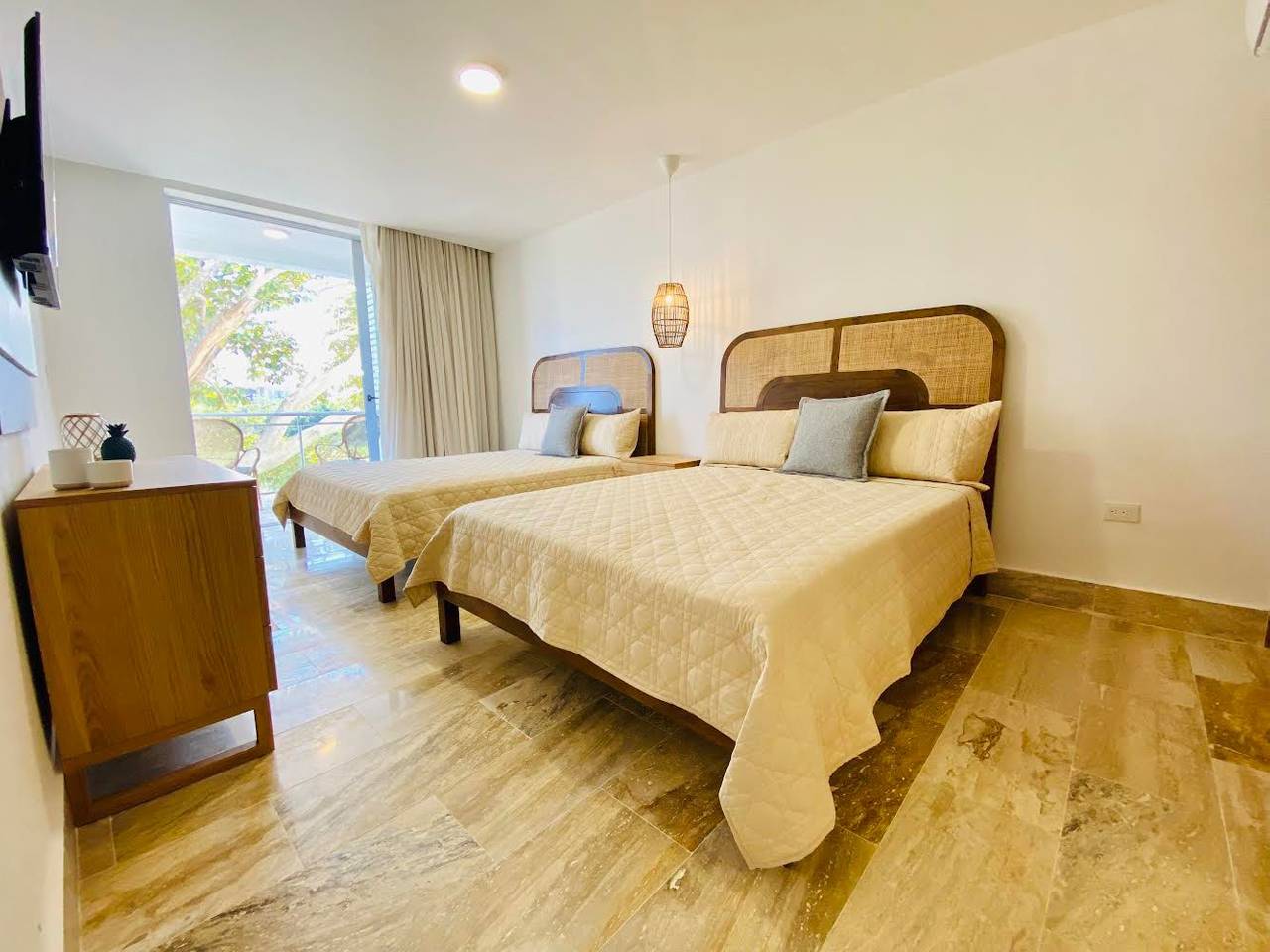 Nuevos Apartamentos de 2 Habitaciones de Venta en Torre frente al Campo de Golf de Playa Dorada!